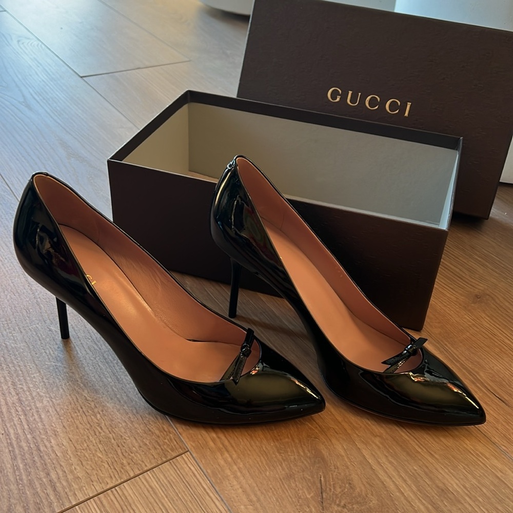 NWT Gucci Vernice Crystal Nero Pumps Size: 39.5